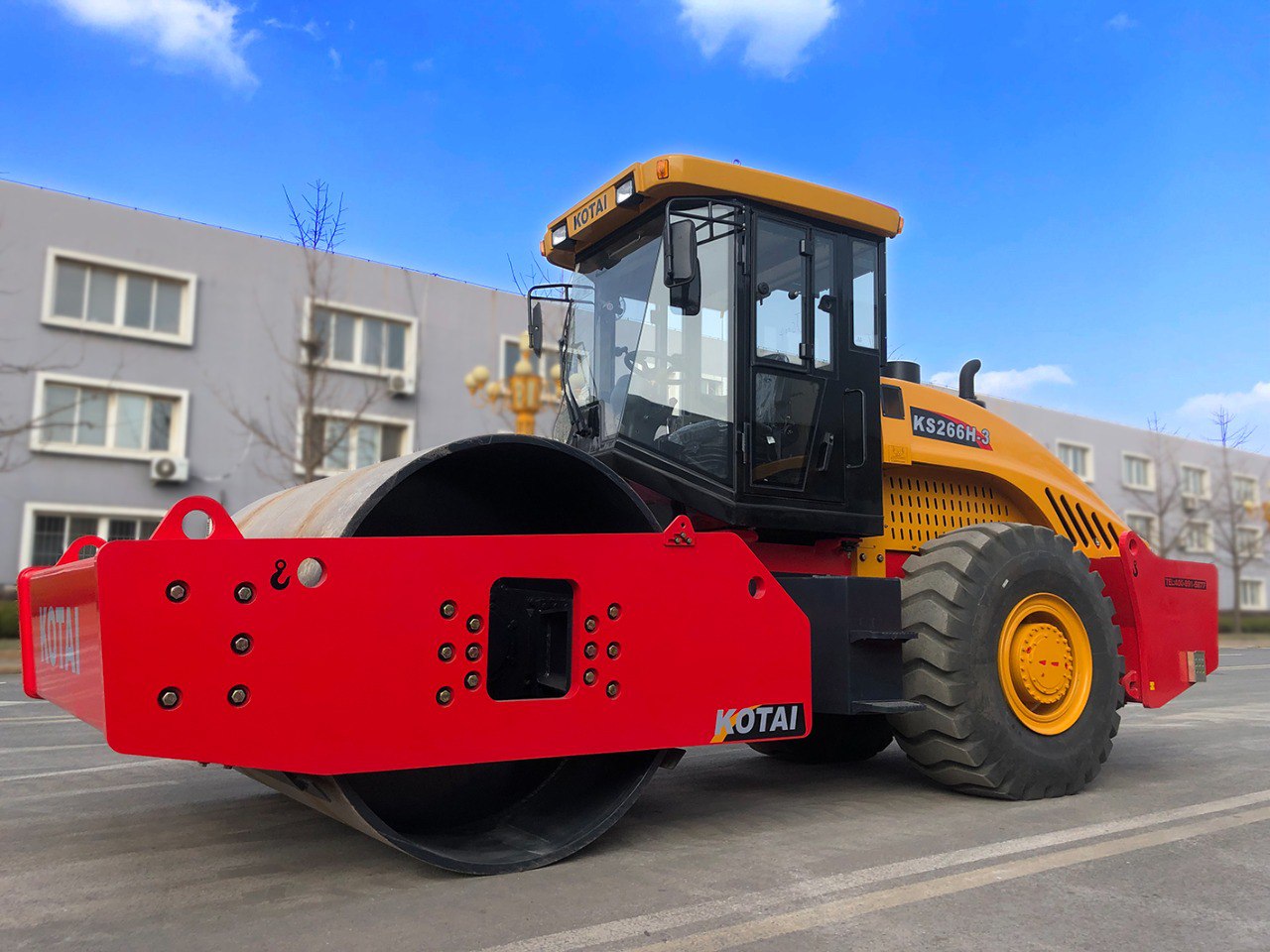 Вибрационный каток BULL KS260