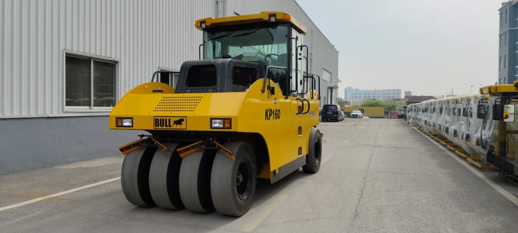 Вибрационный каток BULL KS160